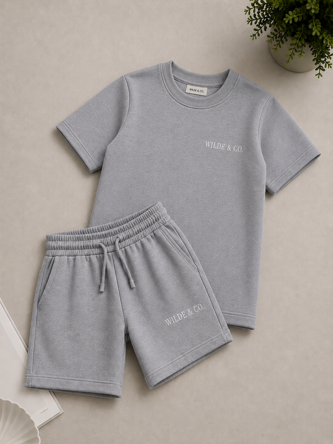 Wilde & Co. Short Set